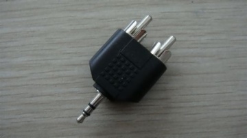 3.5MM Mono/Stereo Plug To 2 RCA Plugs AD-5017